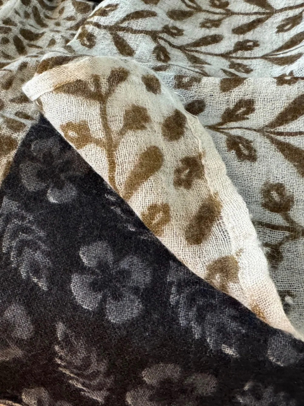 ECHO DESIGN, BEAUTIFUL PATCHWORK WOOL SCARF